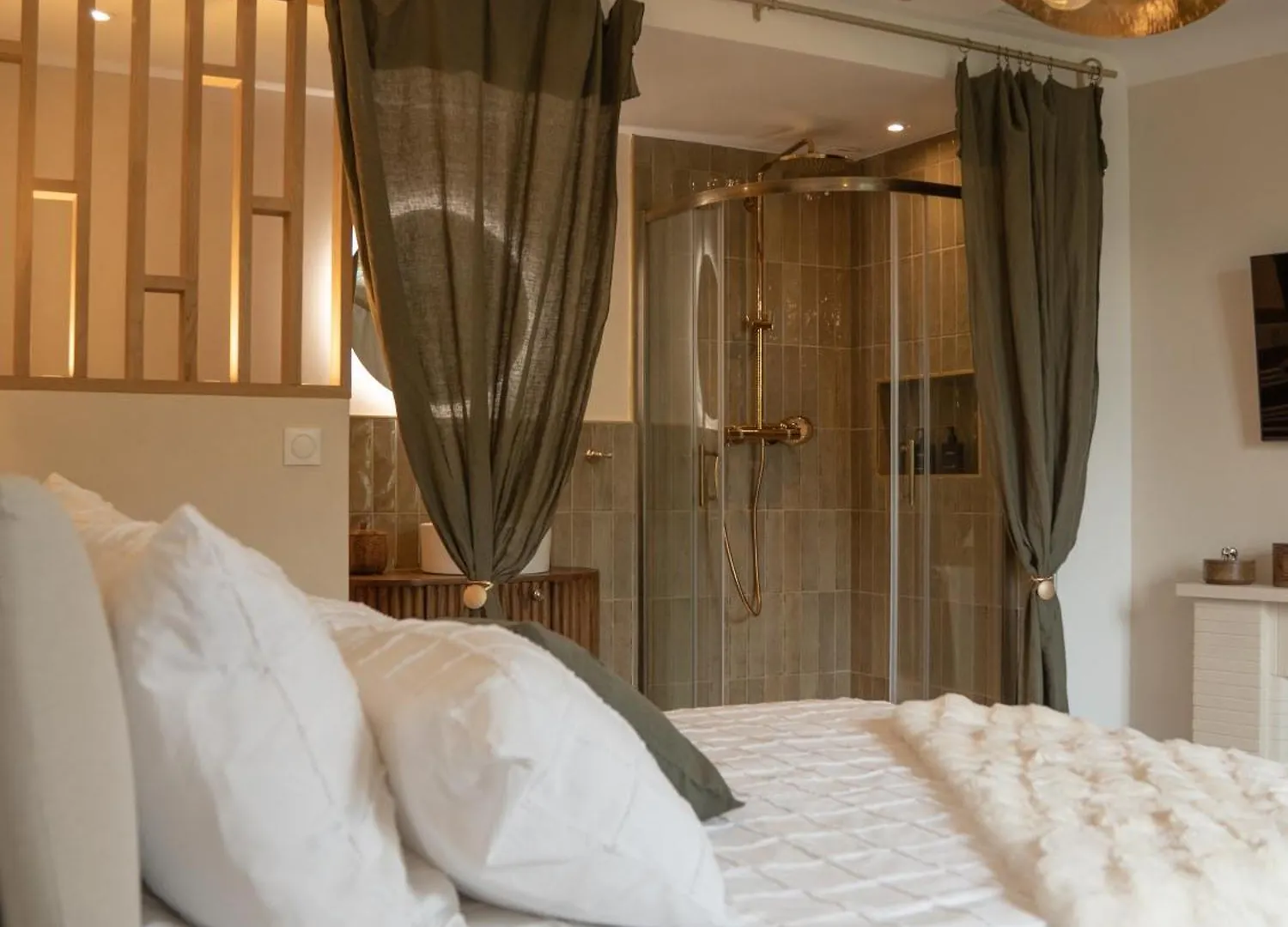 Les Chambres De La Marquise مارتيل